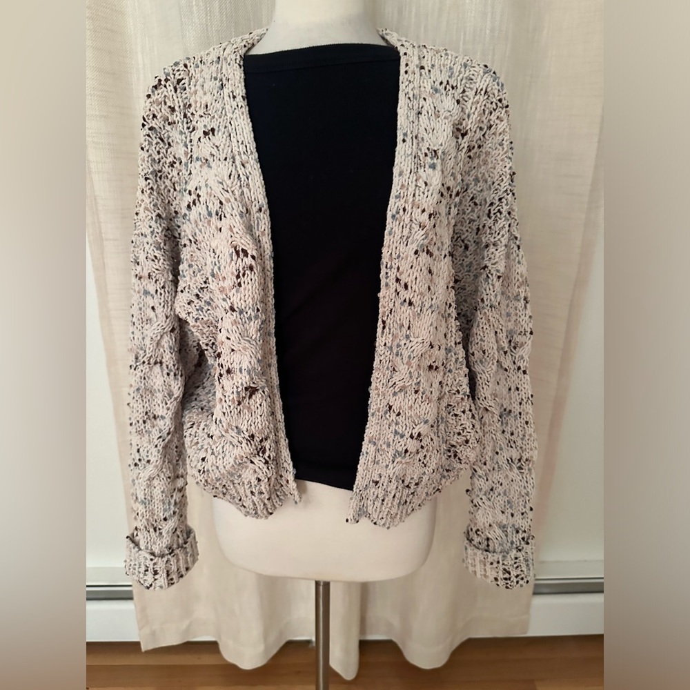 Jessica Simpson Crop Sweater 👚🤍🌟